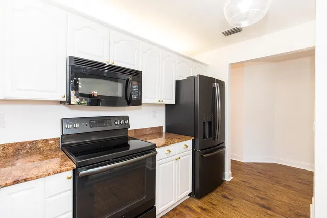 Residence photo 8