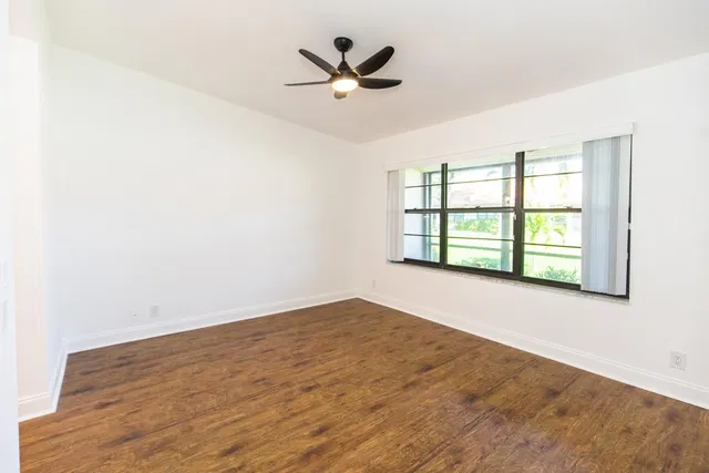 Residence photo 10