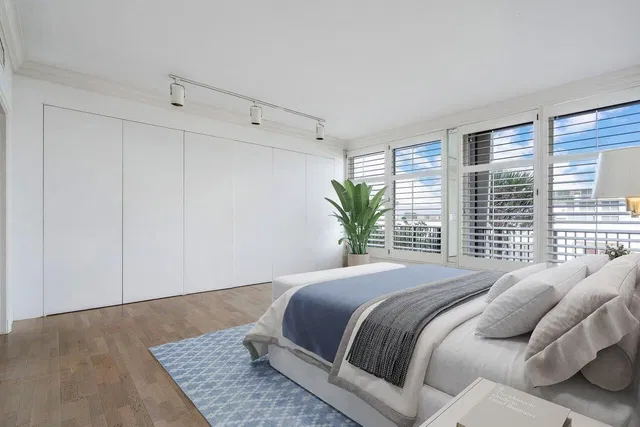 Dunster House Palm Beach Unit 4c photo 4