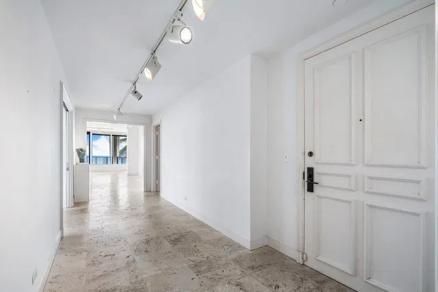 Dunster House Palm Beach Unit 4c photo 6