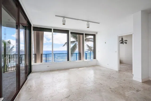 Dunster House Palm Beach Unit 4c photo 9