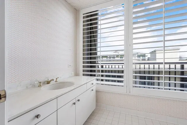 Dunster House Palm Beach Unit 4c photo 15