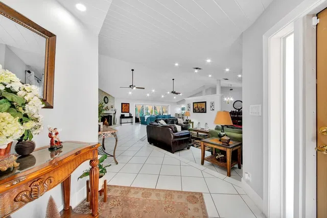Boca Bath & Tennis Residence photo 3