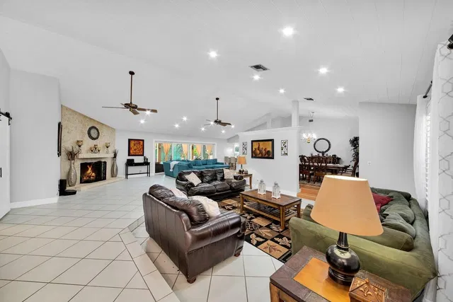 Boca Bath & Tennis Residence photo 4