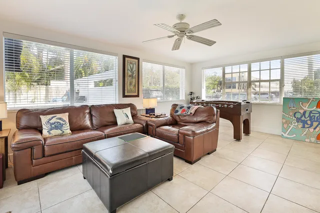 NOMAR West Palm Beach Residence photo 12