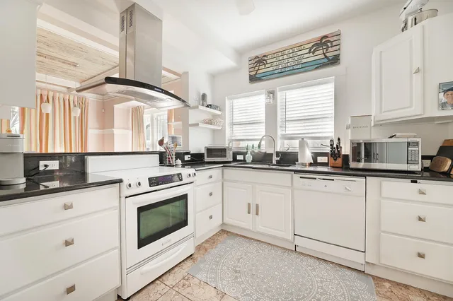NOMAR West Palm Beach Residence photo 14