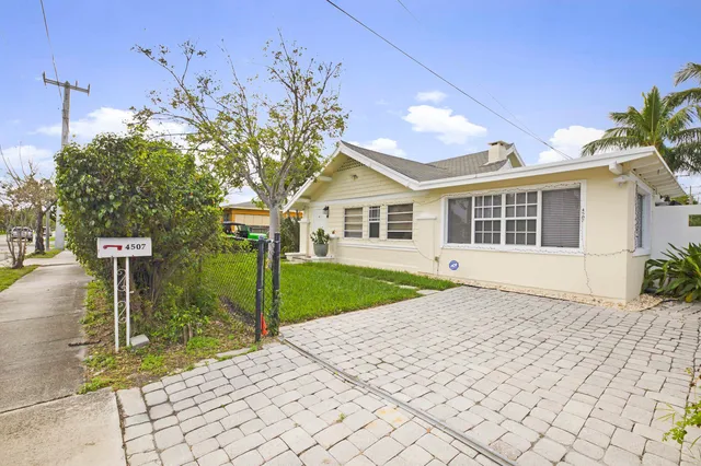 NOMAR West Palm Beach Residence photo 29