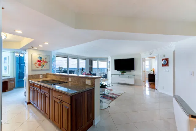 Corniche Singer Island Unit 701 photo 8