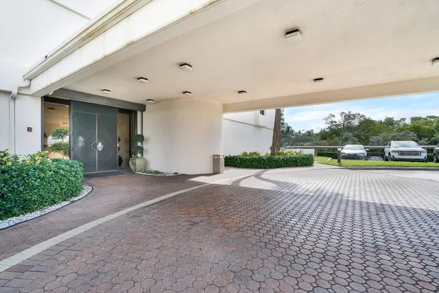 Eastpointe Singer Island Unit 6c photo 3