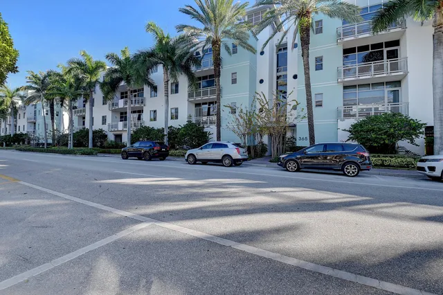 The Meridian Unit 301 photo 2