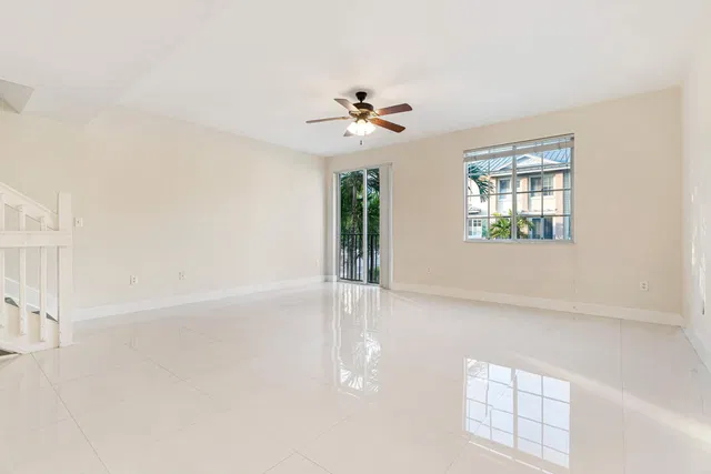 Pineapple Grove Village Condominiums Unit 6-D photo 2