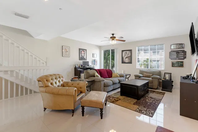 Pineapple Grove Village Condominiums Unit 6-D photo 3