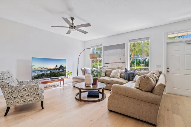 Charleston Court at Abacoa Residence photo 8
