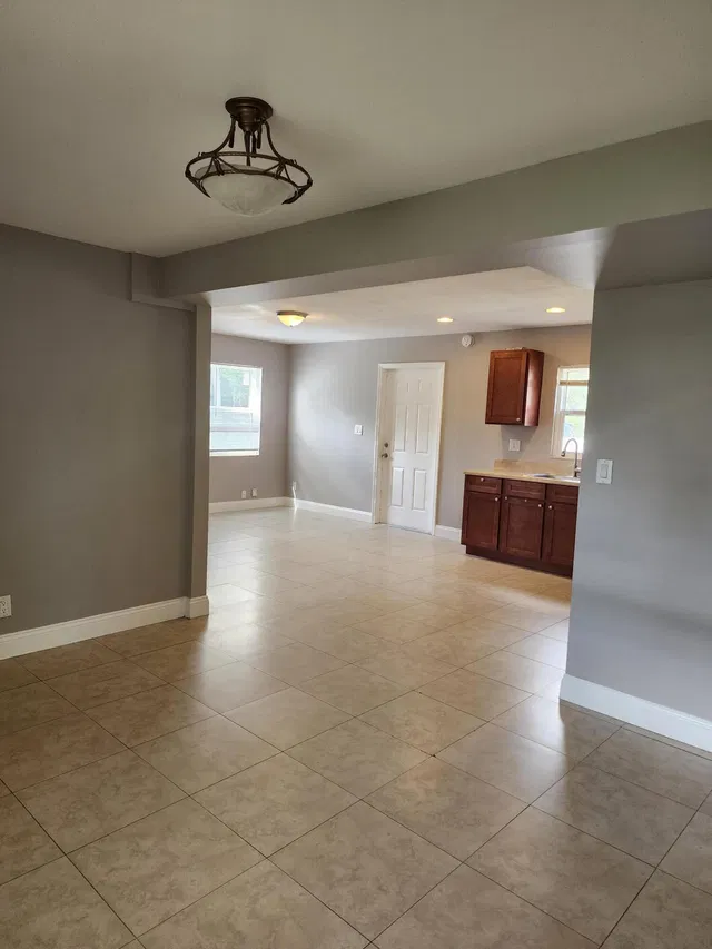 Residence photo 5