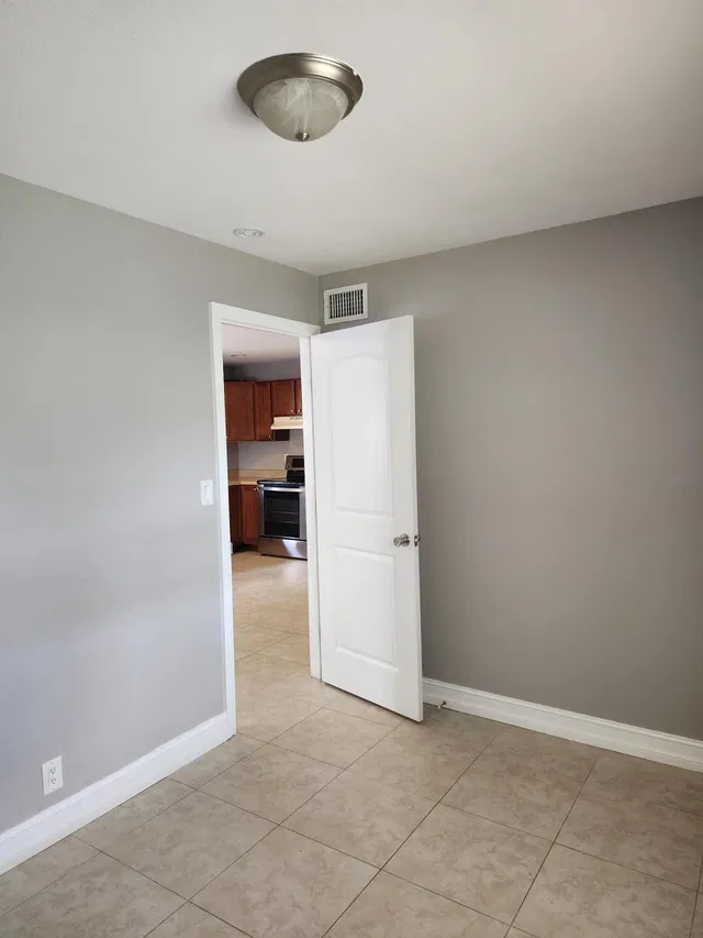 Residence photo 8
