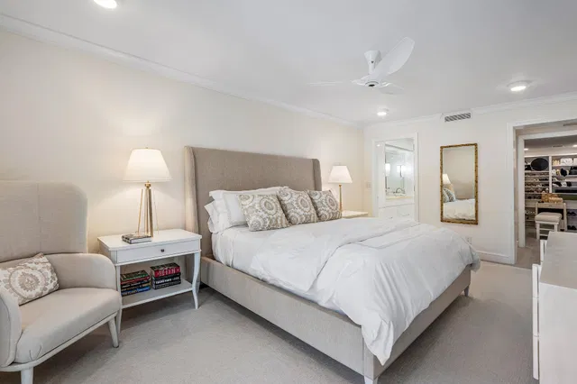 Winthrop House Condos Unit 302 photo 15
