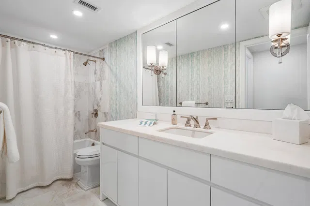 Winthrop House Condos Unit 302 photo 20