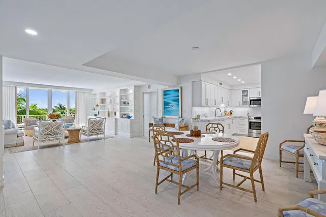 Winthrop House Condos Unit 605 photo 2