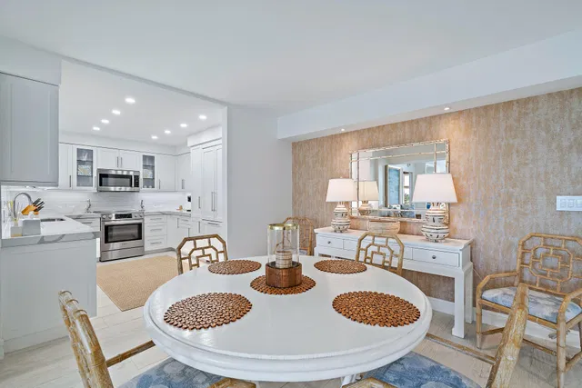 Winthrop House Condos Unit 605 photo 6