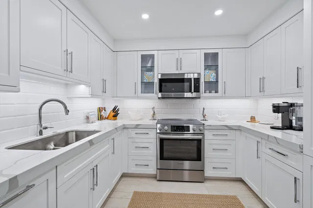 Winthrop House Condos Unit 605 photo 9