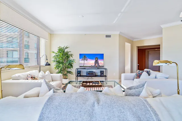 The Landmark Palm Beach Gardens Unit 905-C photo 6