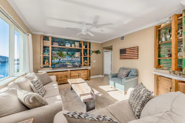 Harborage Yacht Club Unit 302 photo 8