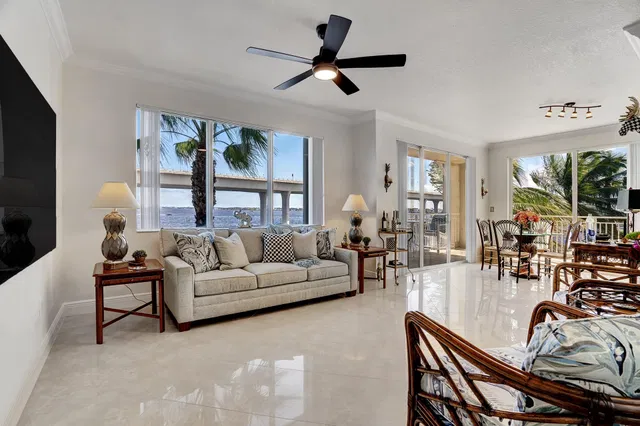 Harborage Yacht Club Unit 304 photo 6