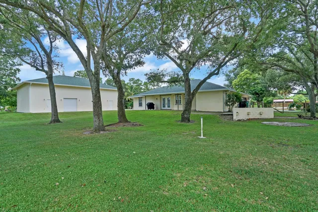 Residence photo 42