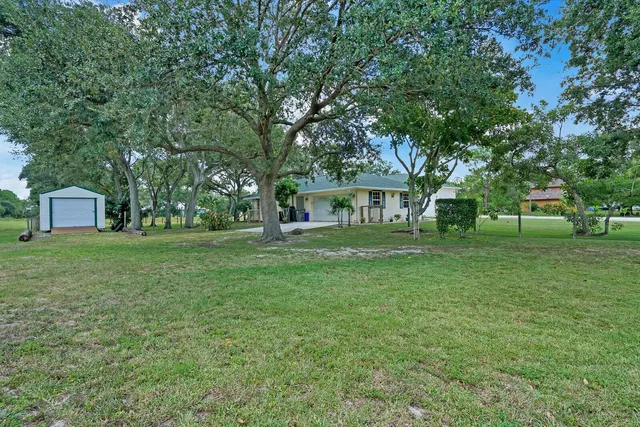 Residence photo 43