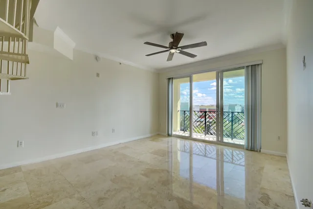 The Astor Unit 507 photo 4