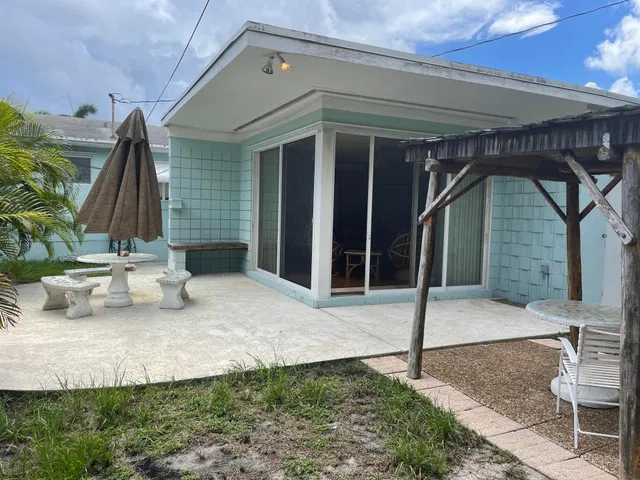 SoSo West Palm Beach Residence photo 2