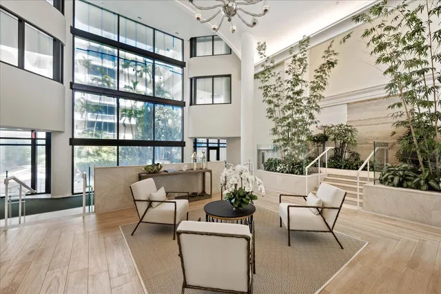 Sloan's Curve Palm Beach Unit 102 S photo 6