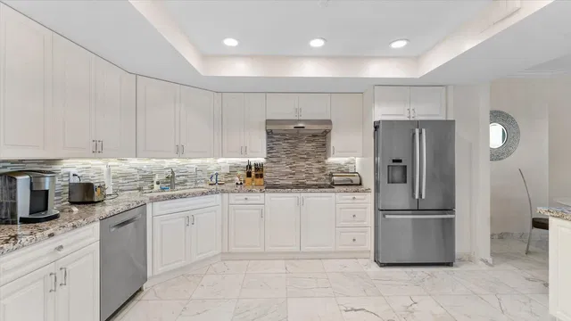 Sloan's Curve Palm Beach Unit 102 S photo 9