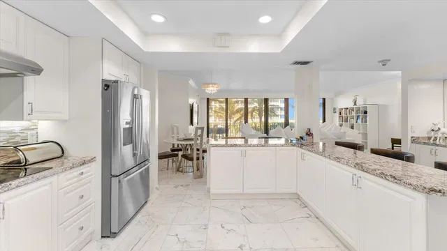 Sloan's Curve Palm Beach Unit 102 S photo 10