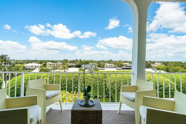 2275 S Ocean Boulevard #301a