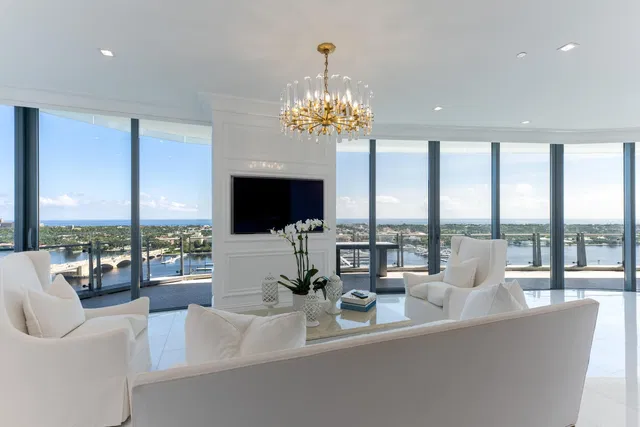 Bristol Palm Beach Unit 1702 photo 2
