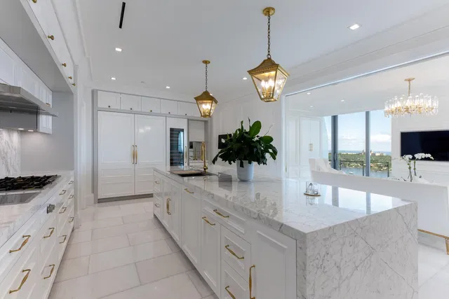 Bristol Palm Beach Unit 1702 photo 8