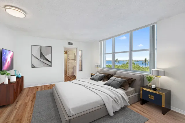 Corniche Singer Island Unit 305 photo 2