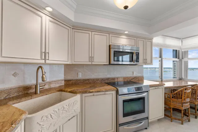 Corniche Singer Island Unit 1703 photo 5