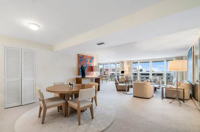 100 Sunrise Avenue #610
