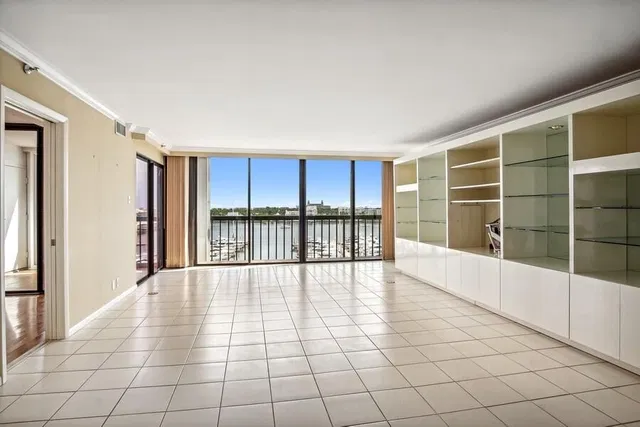 Waterview Towers Unit 1102 photo 5