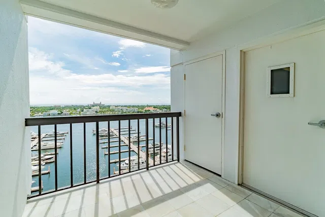 Waterview Towers Unit 1801 photo 5