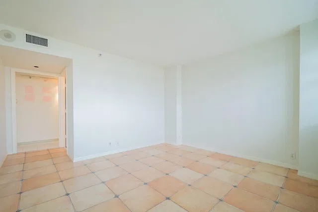 Waterview Towers Unit 1801 photo 7