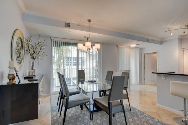 The Astor Unit 407 photo 8