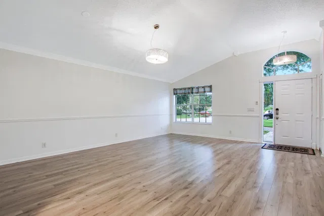  Residence photo 4