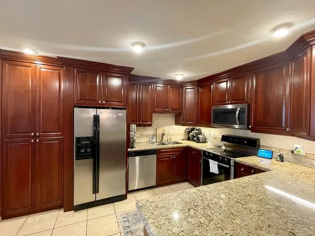 Residence photo 4