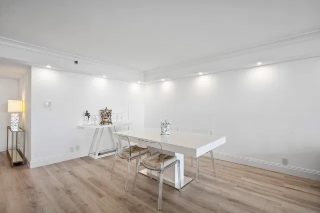 Waterview Towers Unit 1803 photo 8