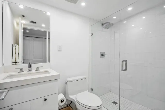Waterview Towers Unit 1803 photo 16