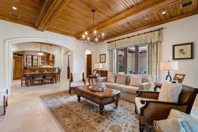 Bear's Club Residence photo 8