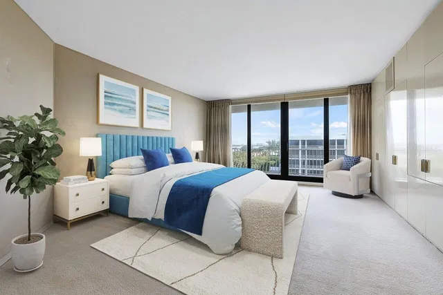 Sloan's Curve Palm Beach Unit 504s photo 9